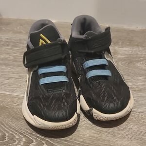 Nike Kids' Black and Light Blue Sneakers